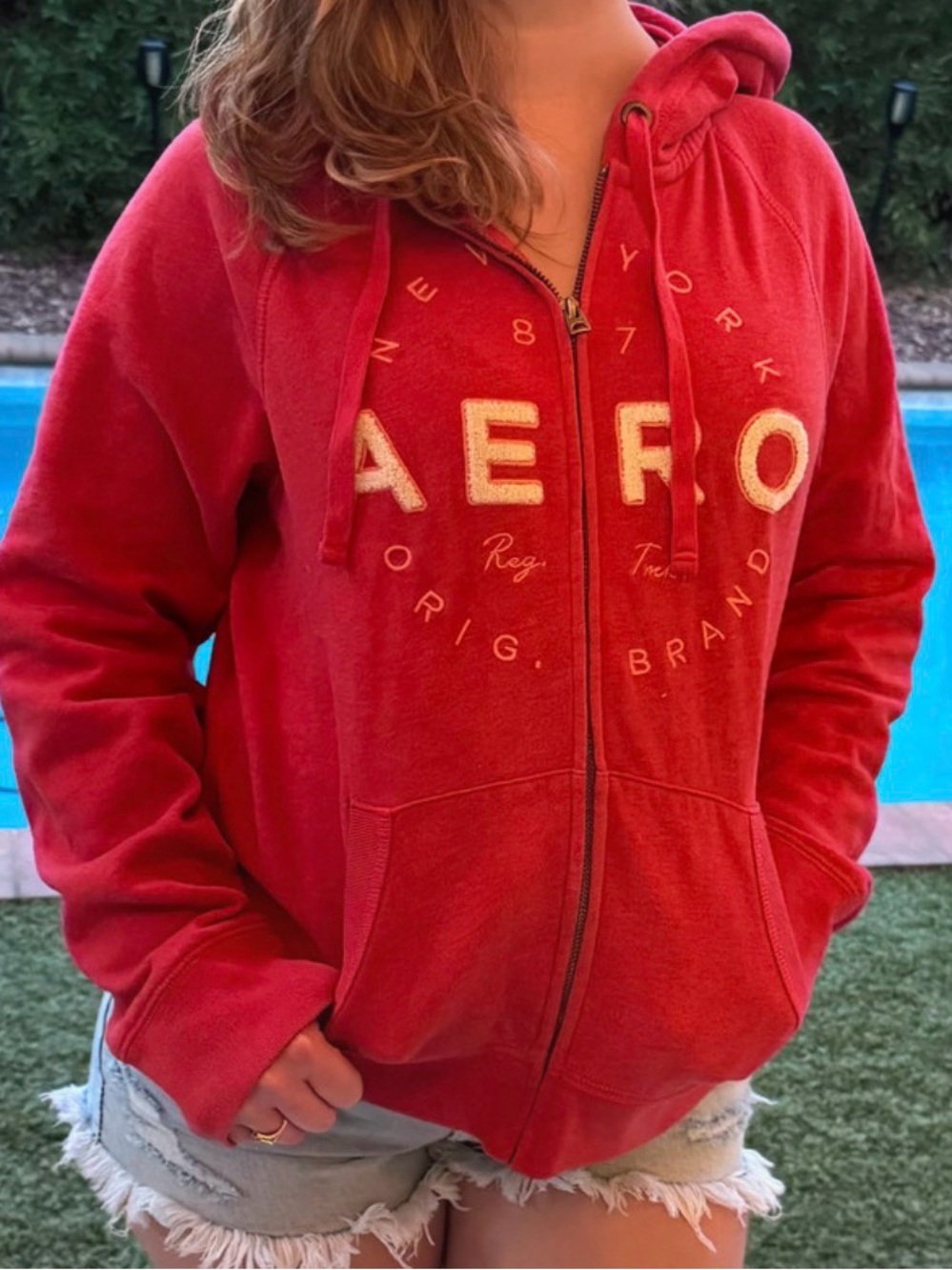 Aéropostale Red Graphic Zip-Up Hoodie Size L